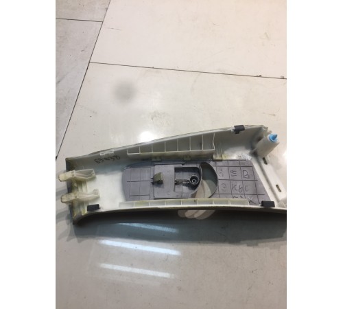 Обшивка стойки (верхняя, левая)