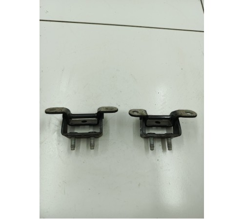 Комплект петель двери багажника