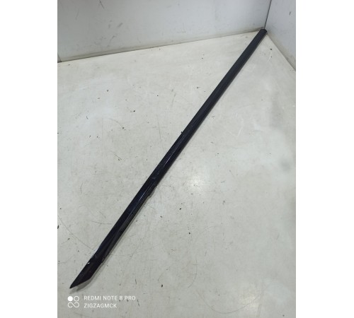 Уплотнитель стекла (передний правый наружный)