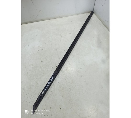 Уплотнитель стекла (передний правый наружный)