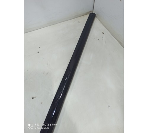 Уплотнитель стекла (передний правый наружный)