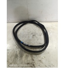 Уплотнитель проема двери передний правый