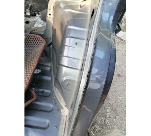 Окорок заднего левого крыла