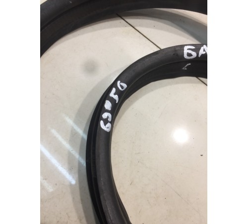 Уплотнитель багажника