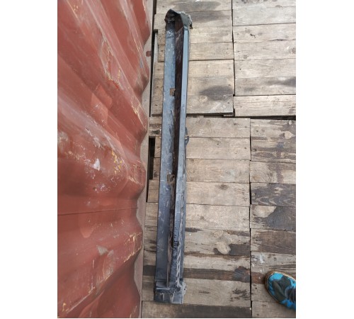 Абсорбер бампера передний