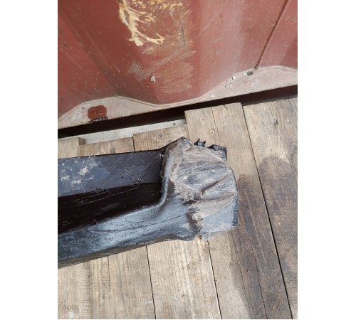 Абсорбер бампера передний