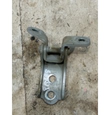 Петля двери передней левой верхняя