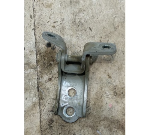 Петля двери передней левой верхняя