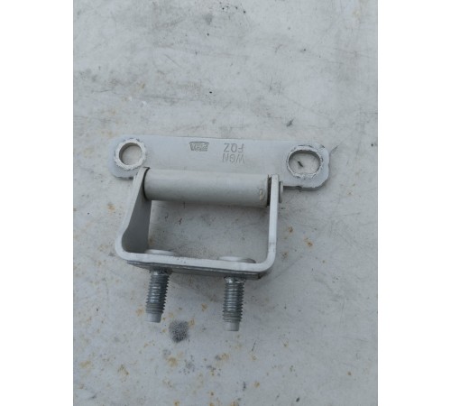 Петля крышки багажника правая