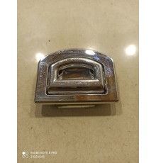 Петля багажника