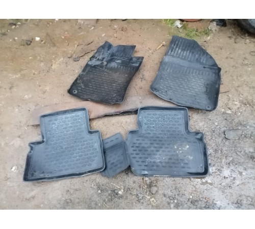 Комплект ковриков салона