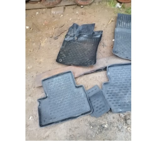 Комплект ковриков салона