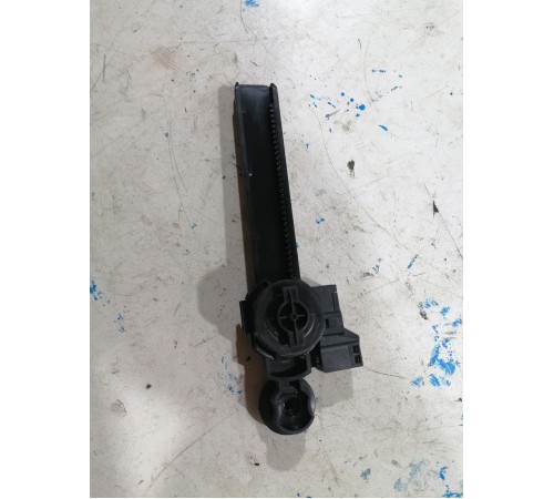 Амортизатор бардачка (демпфер)