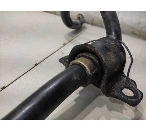 Стабилизатор передний