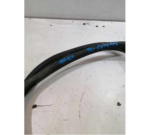 Уплотнитель двери задний левый