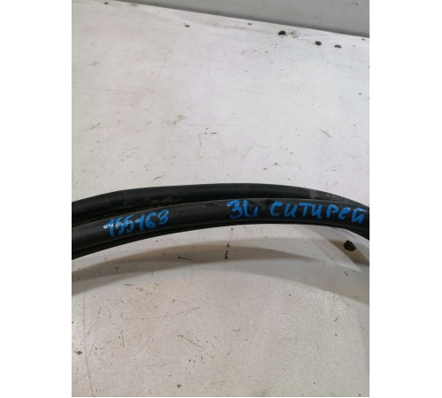 Уплотнитель двери задний левый