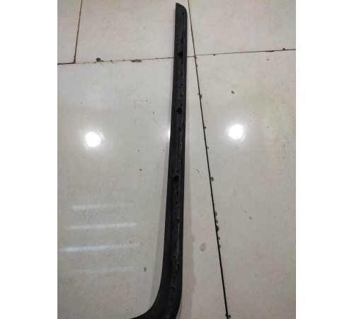 Накладка лобового стекла (правая)