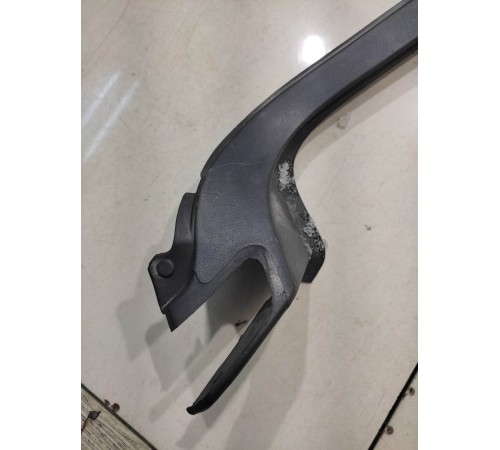 Накладка лобового стекла (правая)