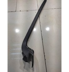 Накладка лобового стекла (правая)