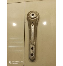 Дополнительный кронштейн подвески(задний)