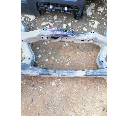 Подрамник задний