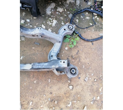 Подрамник задний