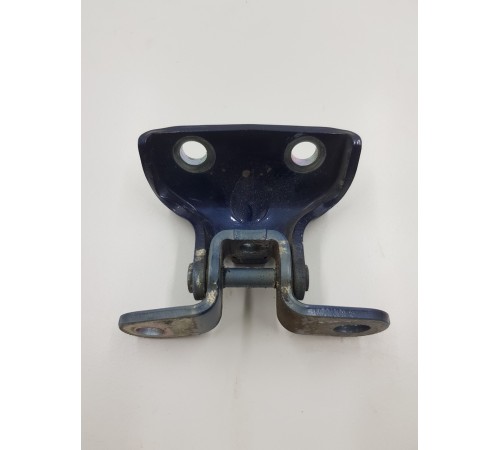 Петля двери задняя правая верхняя