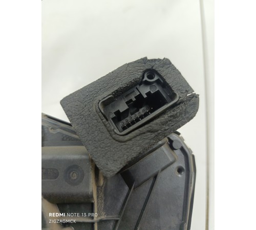 Замок двери передний правый