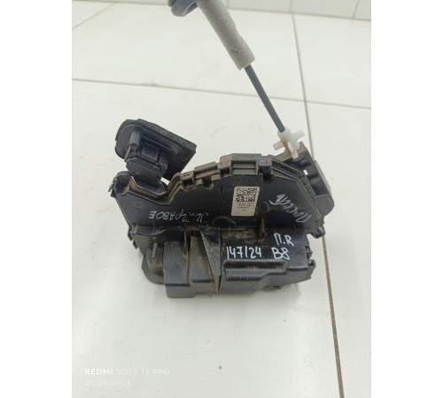 Замок двери передний правый