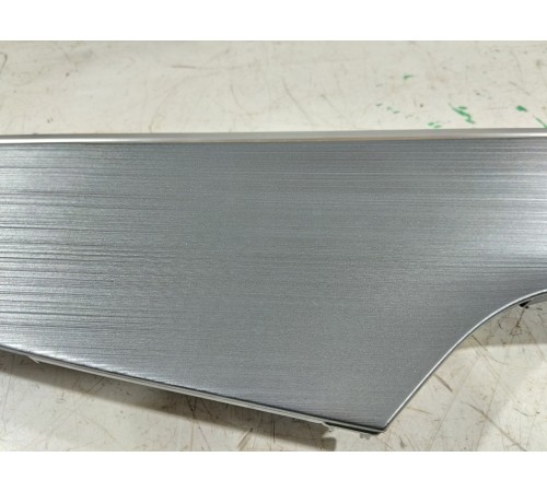 Накладка обшивки двери передняя правая