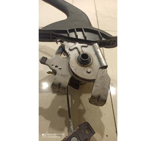 Рычаг стояночного тормоза