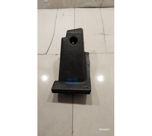 Подиум под левую ногу водителя