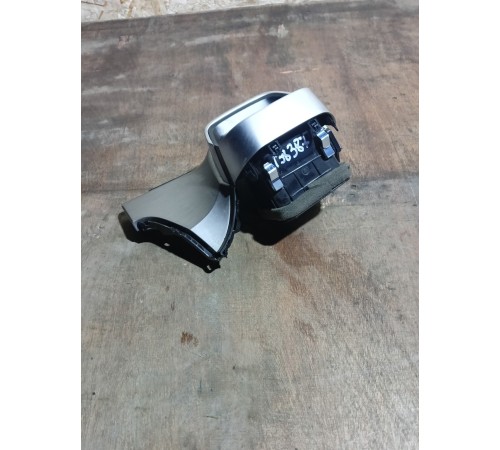 Воздушный дефлектор передний левый