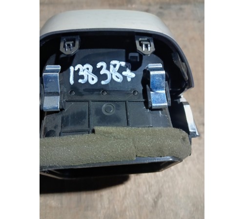 Воздушный дефлектор передний левый