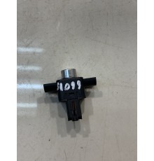 Кнопка открывания бардачка