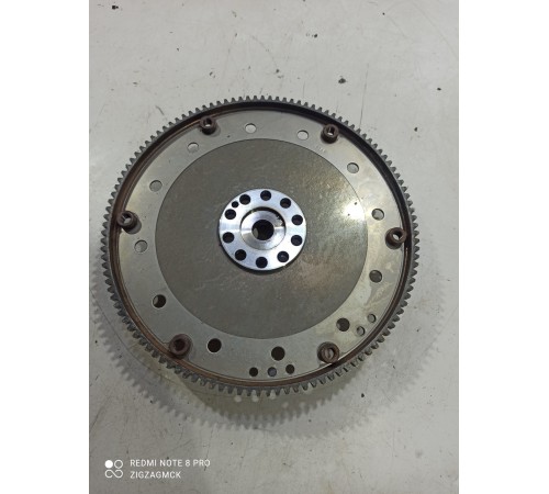 Маховик двигателя