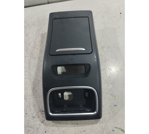 Накладка центральной консоли задняя