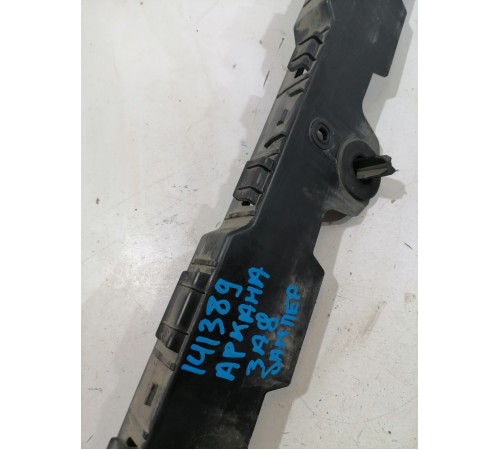 Кронштейн заднего бампера центральный