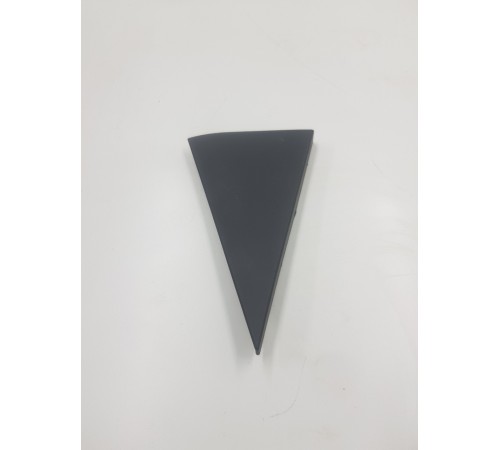 Уголок двери задний правый