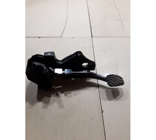 Педаль тормоза