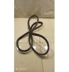 Уплотнитель двери(передний правый)