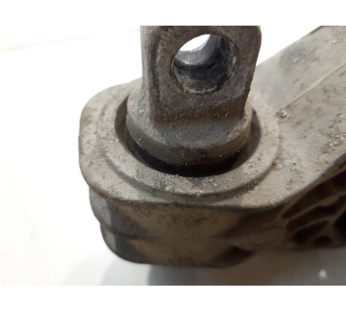 подушка крепления двигателя