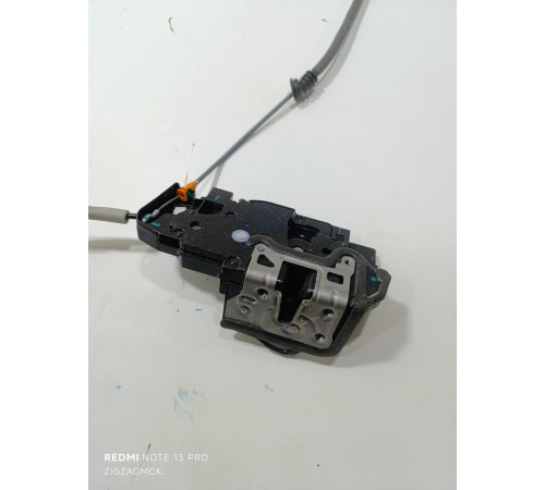 Замок двери передний правый