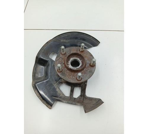 Ступица передняя правая с кожухом