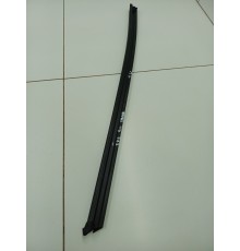 Уплотнитель стекла передний левый внутренний