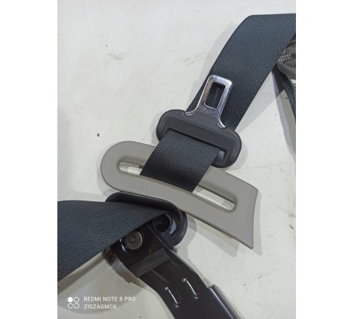 Ремень безопасности (задний правый)