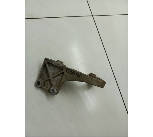 Кронштейн раздаточной коробки