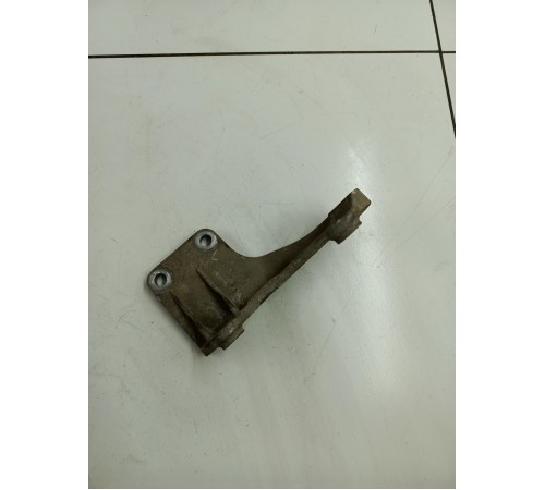 Кронштейн раздаточной коробки