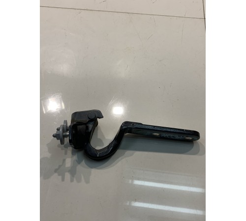 Петля багажника (правая)