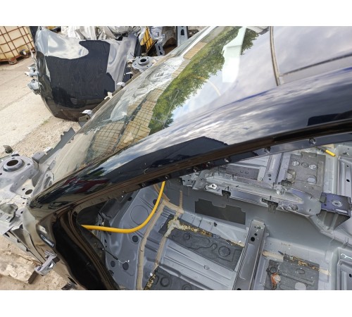 Стойка лобового стекла левая